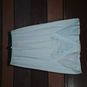 LOOK Vintage Large Marlinda Feminine Girly & Gorgeous Light Blue Half Slip
